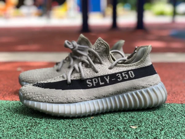 350v2 серый черный чистый оригинал Adidas Yeezy 350 V2 серый черный кокос HQ2059