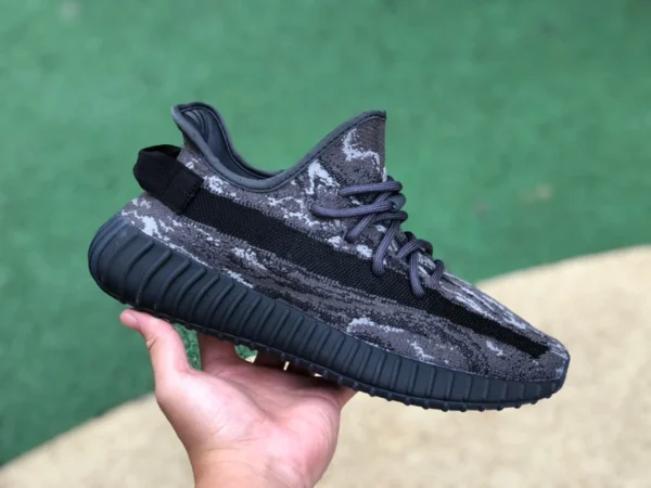 350v2 черный серый чистый оригинальный Adidas Yeezy 350 V2 черный серый оранжевый кокос ID4811