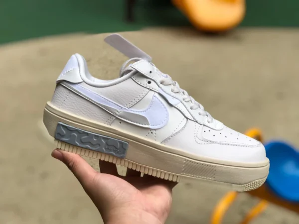 AF1 кремово-белые низкие повседневные кроссовки Nike Air Force 1 AF1 светлого цвета в стиле деконструированный дизайн DH1290-002