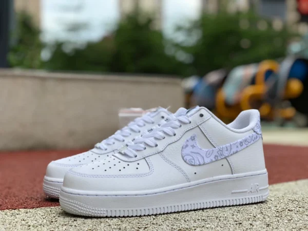 Белые низкие кроссовки с цветком кешью AF1 Nike Air Force 1 Low Белые низкие кроссовки с цветком кешью AF1 Air Force One DJ9942-100