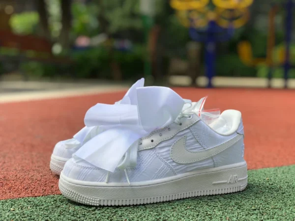 AF1 белые низкие кеды Nike Air Force 1 07 LX белые AF1 лук DV4244-111