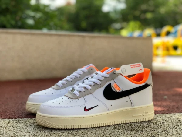 Бело-оранжевые низкие кроссовки Nike Air Force 1 Low '07 Air Force One AF1 DX3357-100