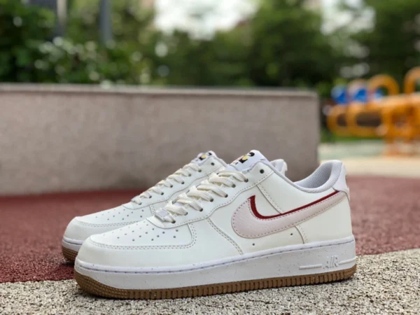 Кремовые низкие повседневные кроссовки Nike Air Force 1 Low AF1 AF1 DX6065-101