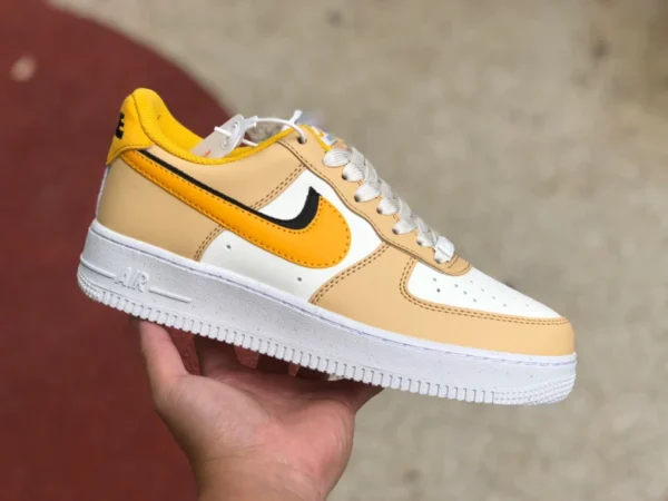 Бело-желтые мужские и женские повседневные кроссовки Nike Air Force 1 Low AF1 Air Force One бело-желтые с двойным крючком DX6065-171