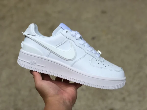 Белые повседневные кроссовки Nike Air Force 1 low sp с низким берцем AF1 DD8959-100