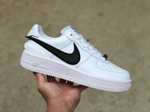 Повседневные кроссовки Nike Air Force 1 low sp с низким берцем AF1 чисто-белые черные с низким берцем DV3464-400