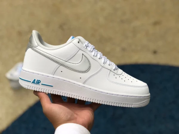 AF1 белые синие серебряные низкие повседневные кроссовки Nike Air Force 1 '07 бело-синие низкие DR0142 100