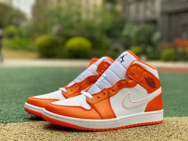 aj1mid бело-оранжевая маленькая пряжка чистый оригинальный Air Jordan 1 Mid SE AJ1 бело-оранжевая маленькая пряжка мужские и женские баскетбольные кроссовки среднего размера DM3531-800