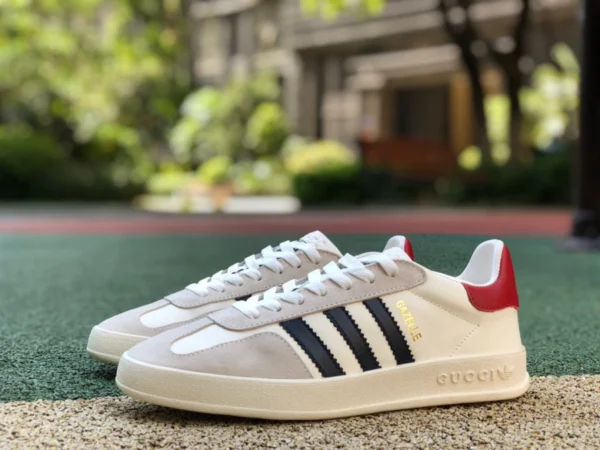 Совместный бренд Gucci Adidas белый и серый Gucci x Adidas Совместный бренд Gucci Adidas Originals Gazelle низкие кеды из серии Antelope "Esquisite Gucci"