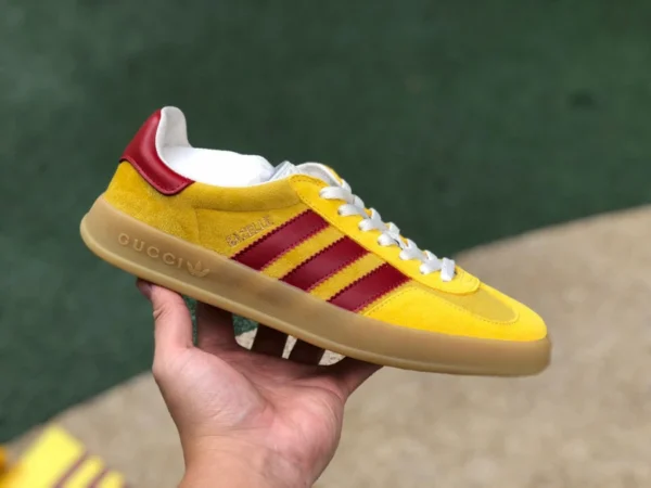 Совместный бренд Gucci Adidas желто-красный Gucci x Adidas Совместный бренд Gucci Adidas Originals Gazelle "Esquisite Gucci" серия антилоп, низкие кеды