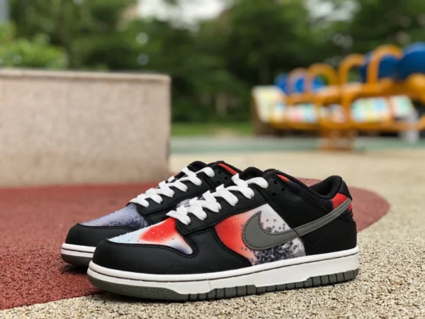 Мужские низкие кроссовки Dunk черно-красные с граффити Nike Dunk Low Retro черно-красные уличные с граффити DM0108-001