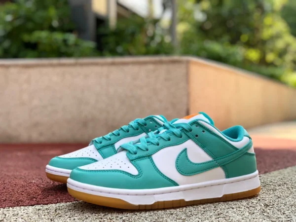 Бело-зеленые низкие кеды Dunk Nike Dunk Low бирюзовые Tiffany DV2190-100