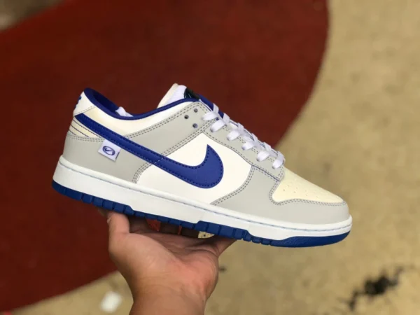 Бело-синие низкие кроссовки Nike Dunk Low бело-синие низкие в стиле ретро для спорта и отдыха FB1841-110