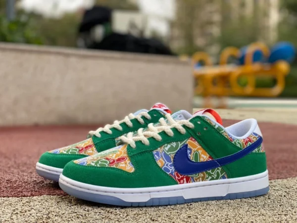 данк Nike Dunk Low «Foam Finger» с зелеными принтами в виде пальцев, расписанные вручную кроссовки DZ5184-300 с зелеными принтами в виде пальцев по всей поверхности