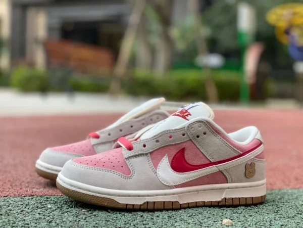 Dunk Year of the Rabbit Limited Белый Розовый Новая версия Nike Dunk Low SE 85 Розовый Белый CNY Limited Двойной крючок Rabbit Biscuit Ретро Низкие кроссовки Женские do9457-100