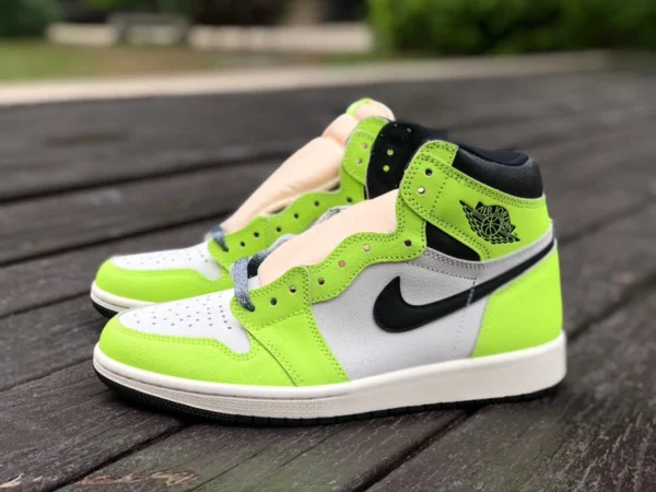 aj1 флуоресцентно-зеленая экономичная версия Air Jordan 1 High OG «Volt» 555088-702