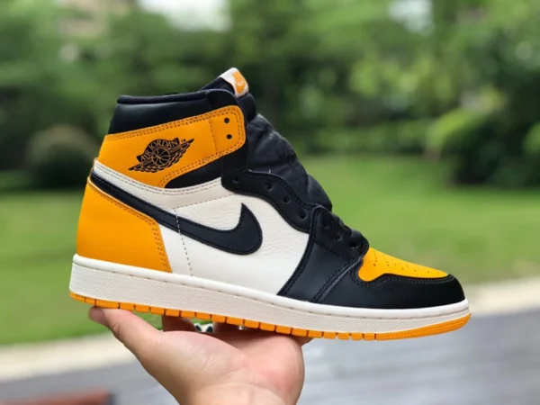 Оригинальные кроссовки Air Jordan 1 High OG «Yellow Toe» с черным и желтым носком aj1 555088-711 с черным и желтым носком aj1 555088-711