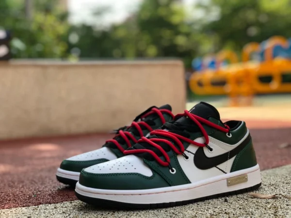 aj1 с низким бело-зеленым носком с ремешками Air Jordan 1 Low "Chicago" в стиле деконструированный бело-зеленый носок с ремешками 553560-062