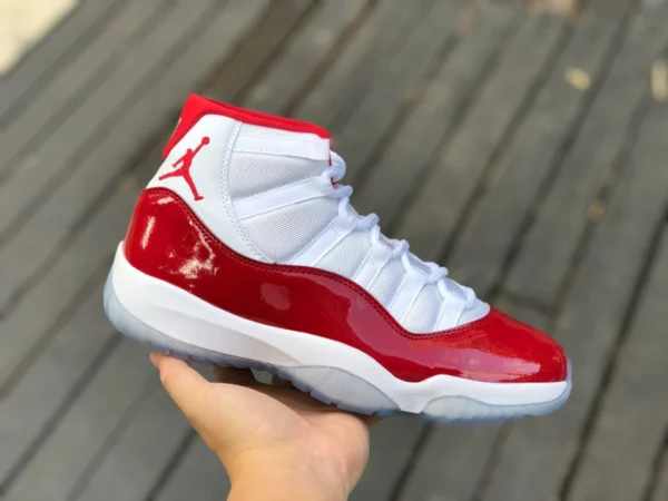 aj11 вишневые высокие кеды Air Jordan 11 AJ11 бело-красные вишневые высокие кеды в стиле ретро CT8012-116