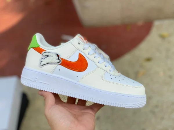 AF1 рисово-бело-оранжевый год кролика чистый оригинальный Nike Air Force 1 Air Force 1 Year of the Rabbit рисово-бело-оранжевый плюшевые кроссовки FD9912-181