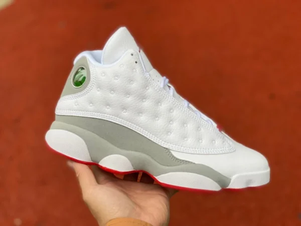 aj13 белый серо-красный первый слой из настоящего карбона Air Jordan 13 «Wolf Grey» волчье серо-бело-красный высокий кедр 414571-160