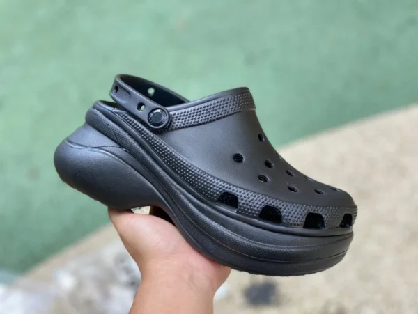 Сабо Crocs черные Crocs Crocs Classic сабо Little Whale ретро Спортивные сандалии Crocs женские черные 206302-001