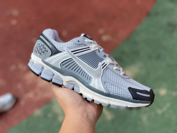 Zoom Vomero 5 метров серые Nike Air Zoom Vomero 5 метров серые нескользящие износостойкие женские кроссовки с низким верхом FD9919-001