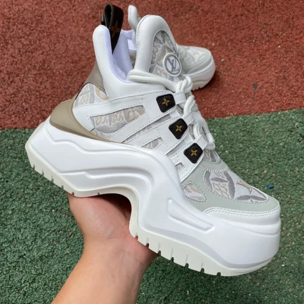 LV Dad Shoes 2.0 белый серый LOUIS VUITTON ArchlightArchlight 2.0 2.0 Спортивная повседневная обувь на платформе со шнуровкой и низким берцем