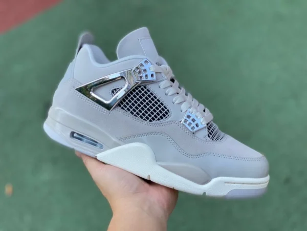 aj4 серебристая пряжка серая Air Jordan 4 WMNS «Frozen Moments» AQ9129-001