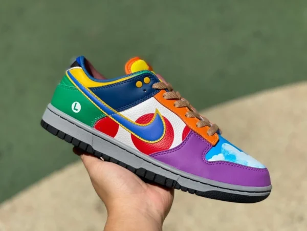 Кроссовки Dunk Mario Nike Dunk Low Free 99 белые, синие, зеленые, с разноцветной строчкой, в виде утки-мандарина DH0952-100