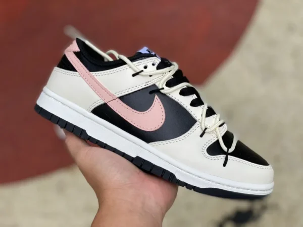 Низкие спортивные и повседневные кроссовки в стиле ретро Nike Dunk Low Retor с ремешком Dunk бело-черно-розовые FD1232-001