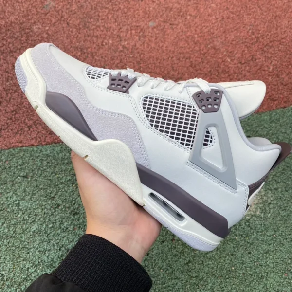 aj4amm бело-коричневый A Ma Maniere x Jordan Air Jordan 4 фиолетово-бело-коричневый FZ4810-001