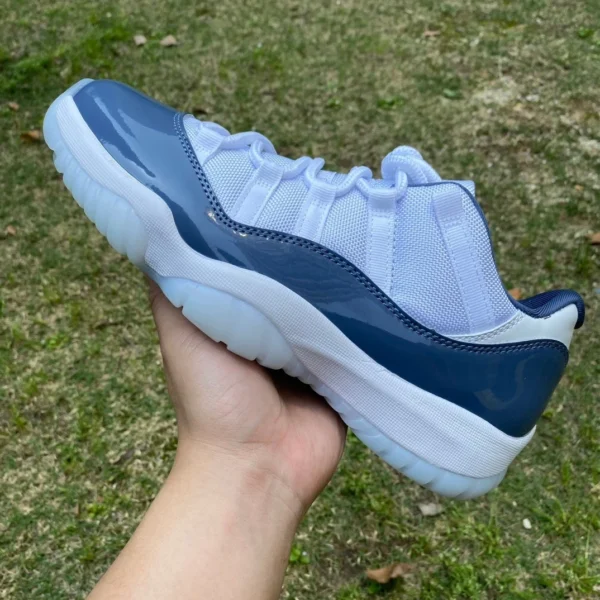 aj11 темно-синий низкий Air Jordan 11 Low «Midnight Navy» РЕТРО низкий топ бело-синий FV5104-104