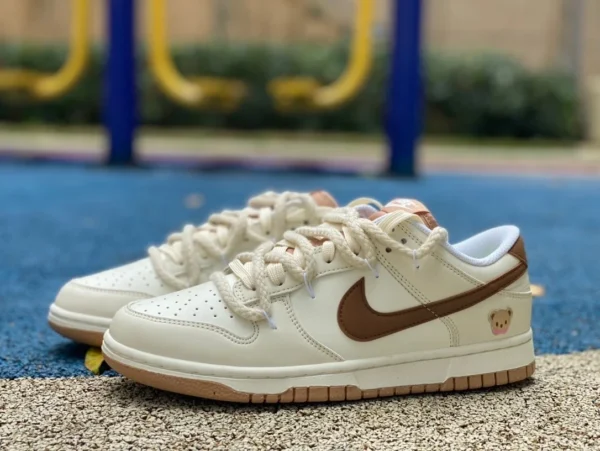 Нескользящие износостойкие низкие кроссовки Nike Dunk Low цвета чайного молока бежевого цвета с ремешком Dunk белого коричневого медведя DD1873-200