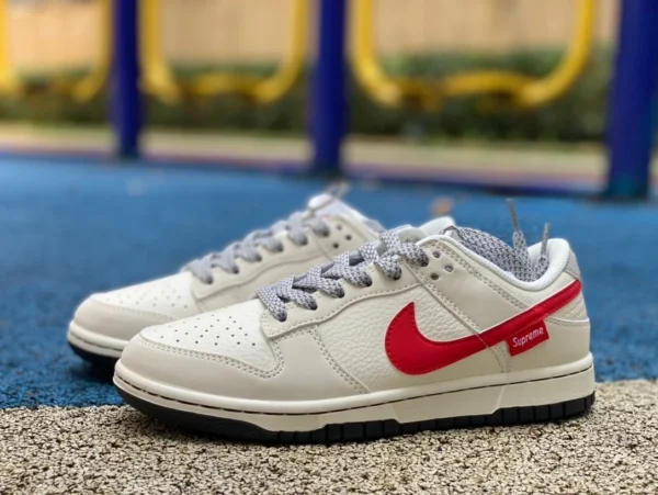 Dunk Sup бело-красный Nike Dunk Low x Supreme DQ1098-333