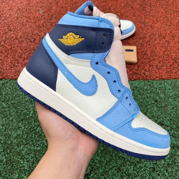 aj1 бело-синие высокие кеды Air Jordan 1 Retro High OG «First In Flight» амортизирующие, нескользящие, износостойкие и дышащие высокие кеды синего и белого цветов FD2596-